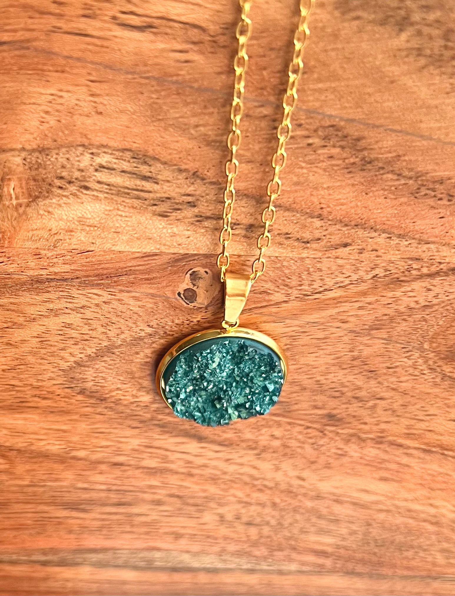 deep-sea-green-resin-druzy-necklace-gold-vermeil-chain