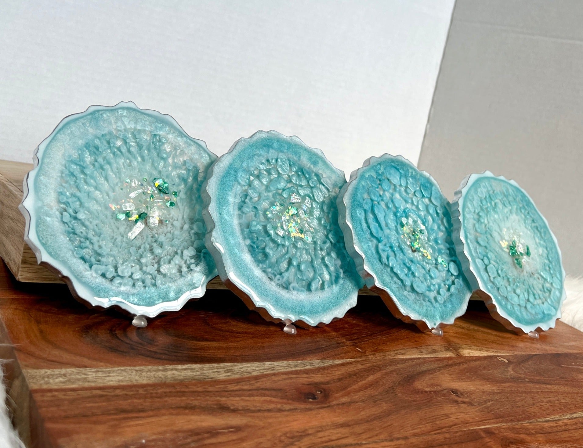 Light Turquoise-Blue Agate-Shaped Casted Resin Coaster Set