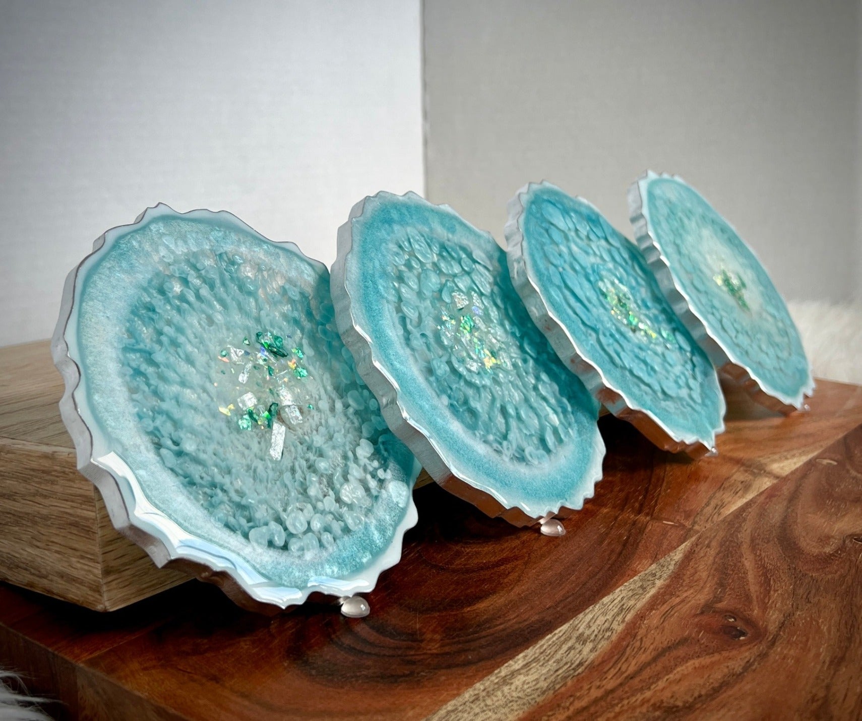 Light Turquoise-Blue Agate-Shaped Casted Resin Coaster Set