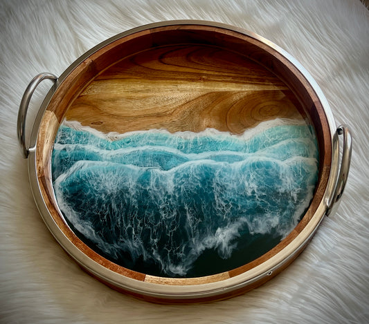 Resin waves on a 15" round acacia wood ray