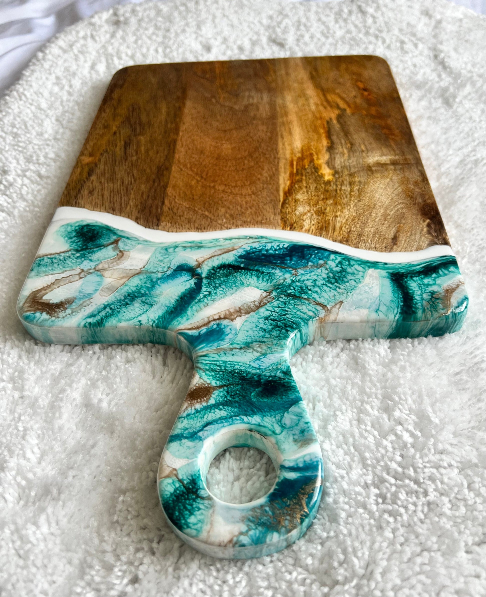 Resin-Painted Wooden Charcuterie Tray - L.A. Resin Art